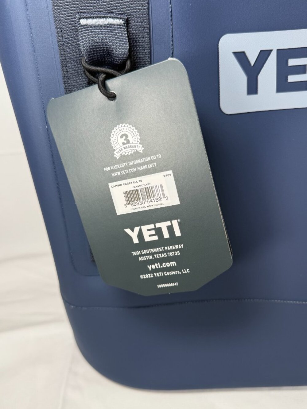 Yeti Camino 20 Carryall Bag in Navy - Picture 8 of 10